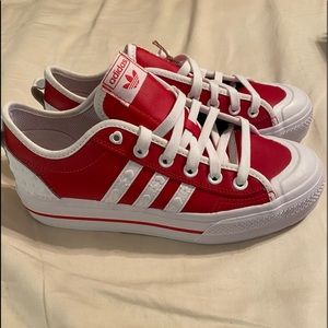 adidas womens nizza valentine sneakers
